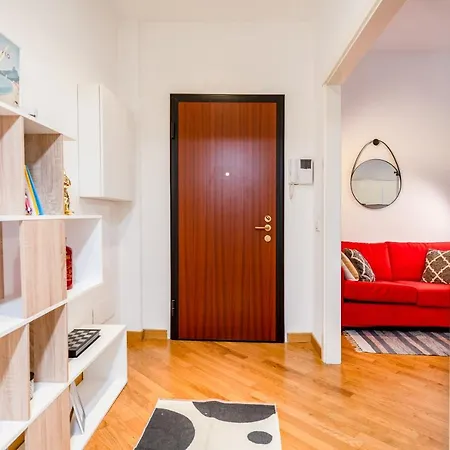 Free Park, Duomo-porta Venezia A 15 Minuti Appartement